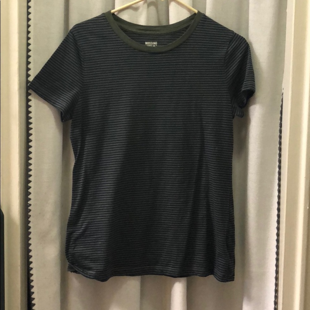 🎉Green and blue stripped T-shirt🎉